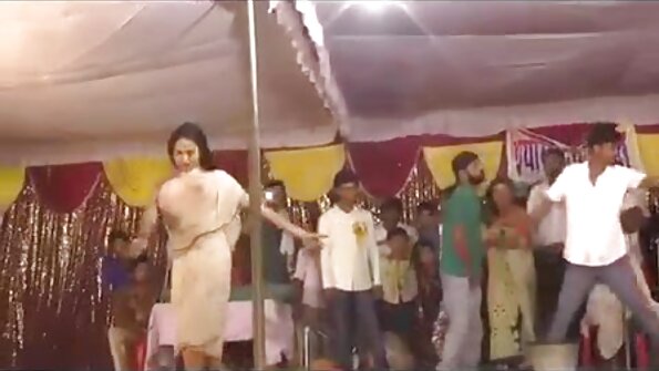 금발의 가장 사랑하는 아르 준비된 에 몫 큰 수탉 에 이 뜨거운 장면