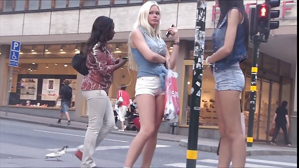 A 섹시한 단 정치 못한 여자 와 작은 가슴 이다 감각 수탉 에 그녀의 젖은 고양이